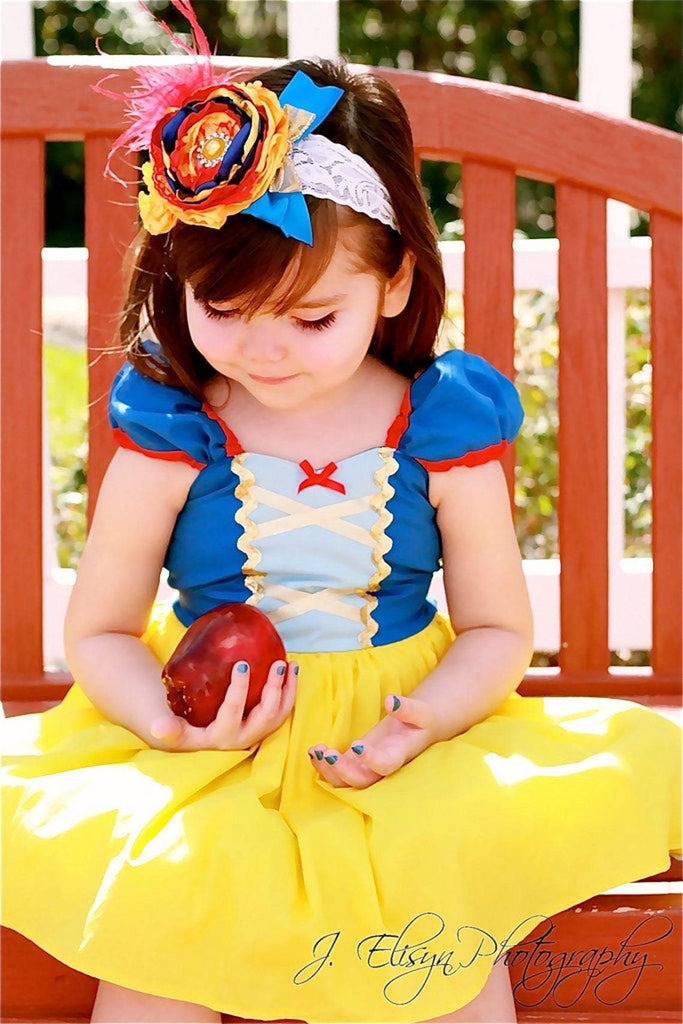 Princess snow white in blue yellow dress Vector Image