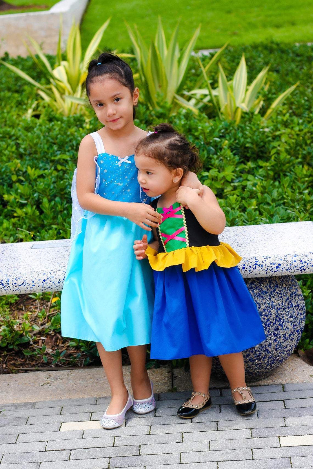 dress elsa and anna Elsa and Anna play Dresses – LoverDovers