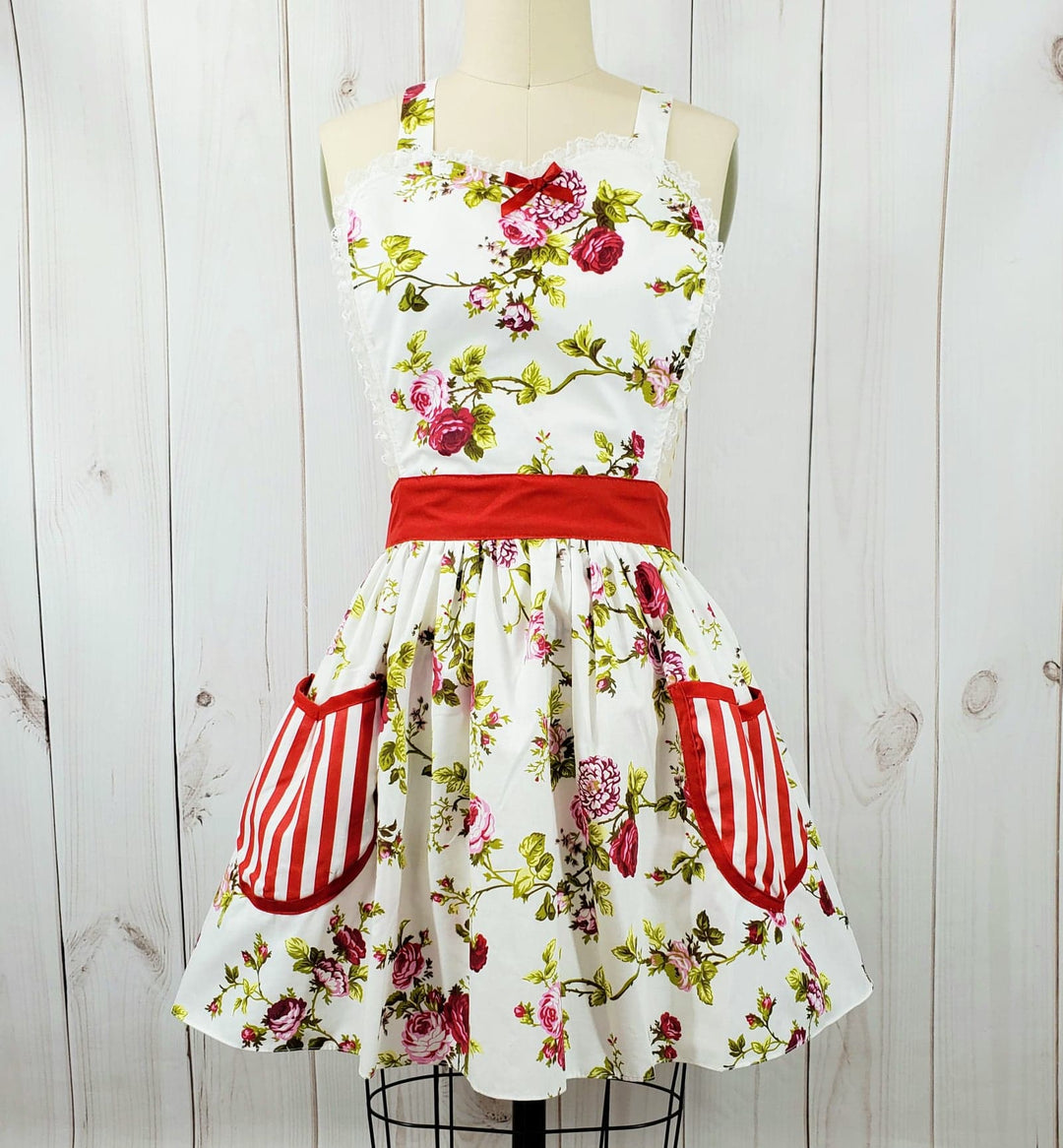 エプロン 1910s Sweet Petite Floral Cotton Apron 1910s Sweet Petite Floral Cotton Apron 【公式通販】